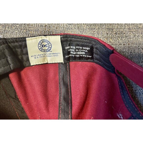 DC Comics The Flash Hat Adjustable Snapback Cap Red Lightning Logo Comic Brim - Picture 4 of 4